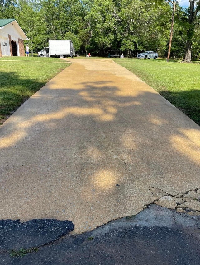 Sidewalk/Driveway/Concrete Cleaning