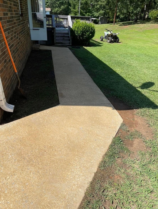 Sidewalk/Driveway/Concrete Cleaning